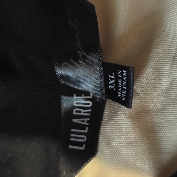 Women's plus, lularoe bomber - Picture 2 of 4